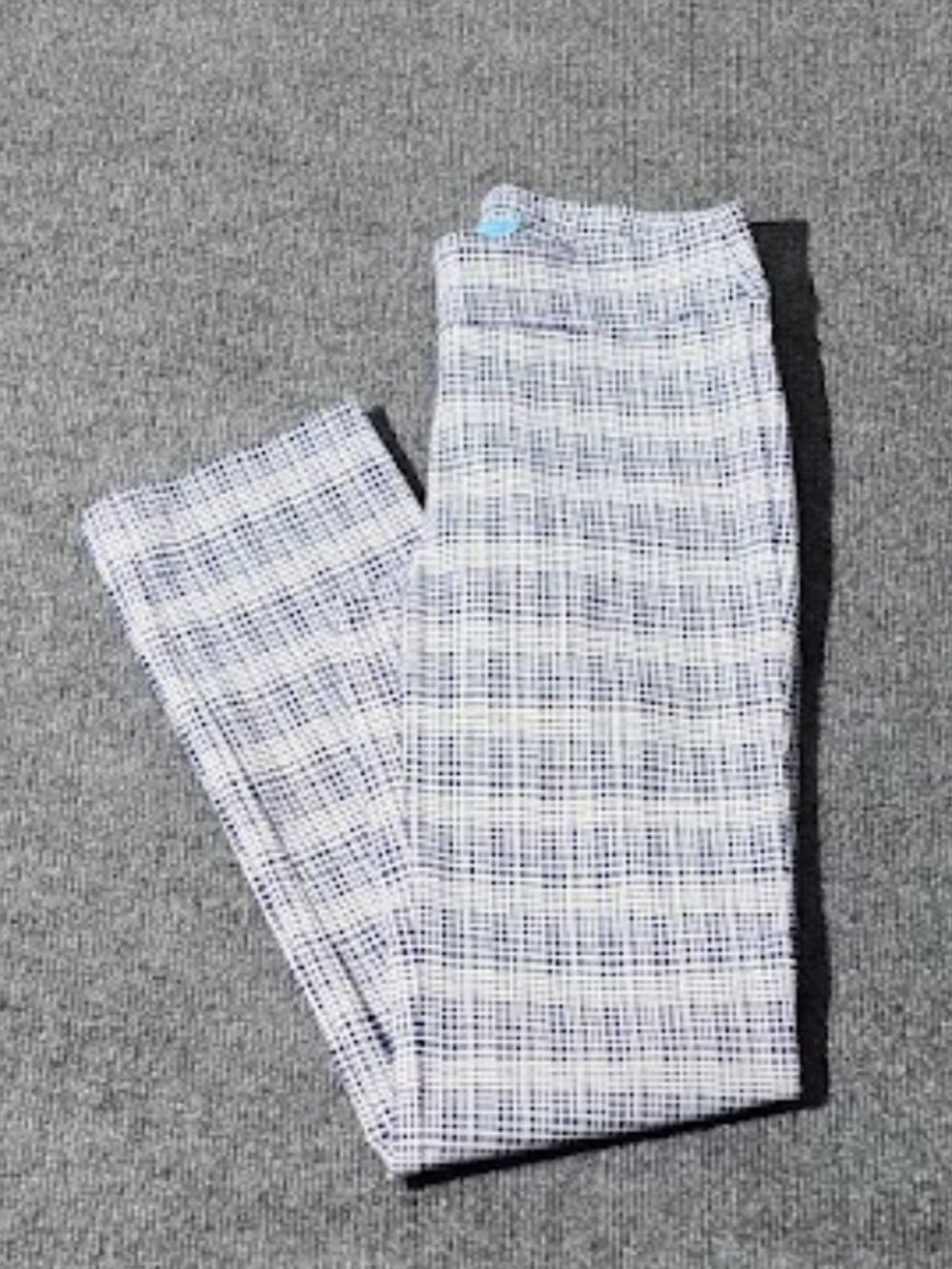 J. McLaughlin Women's Straight Leg Pull-on Ankle Pants Size 4
